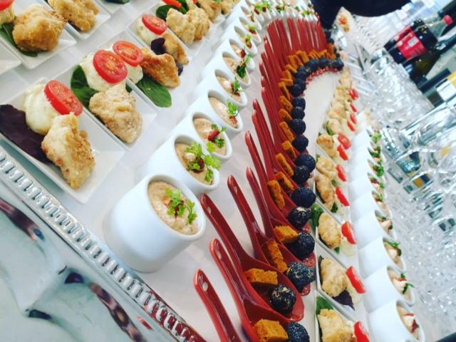 Cocktail dinatoire, cocktail déjeunatoire, cocktail apéritif 